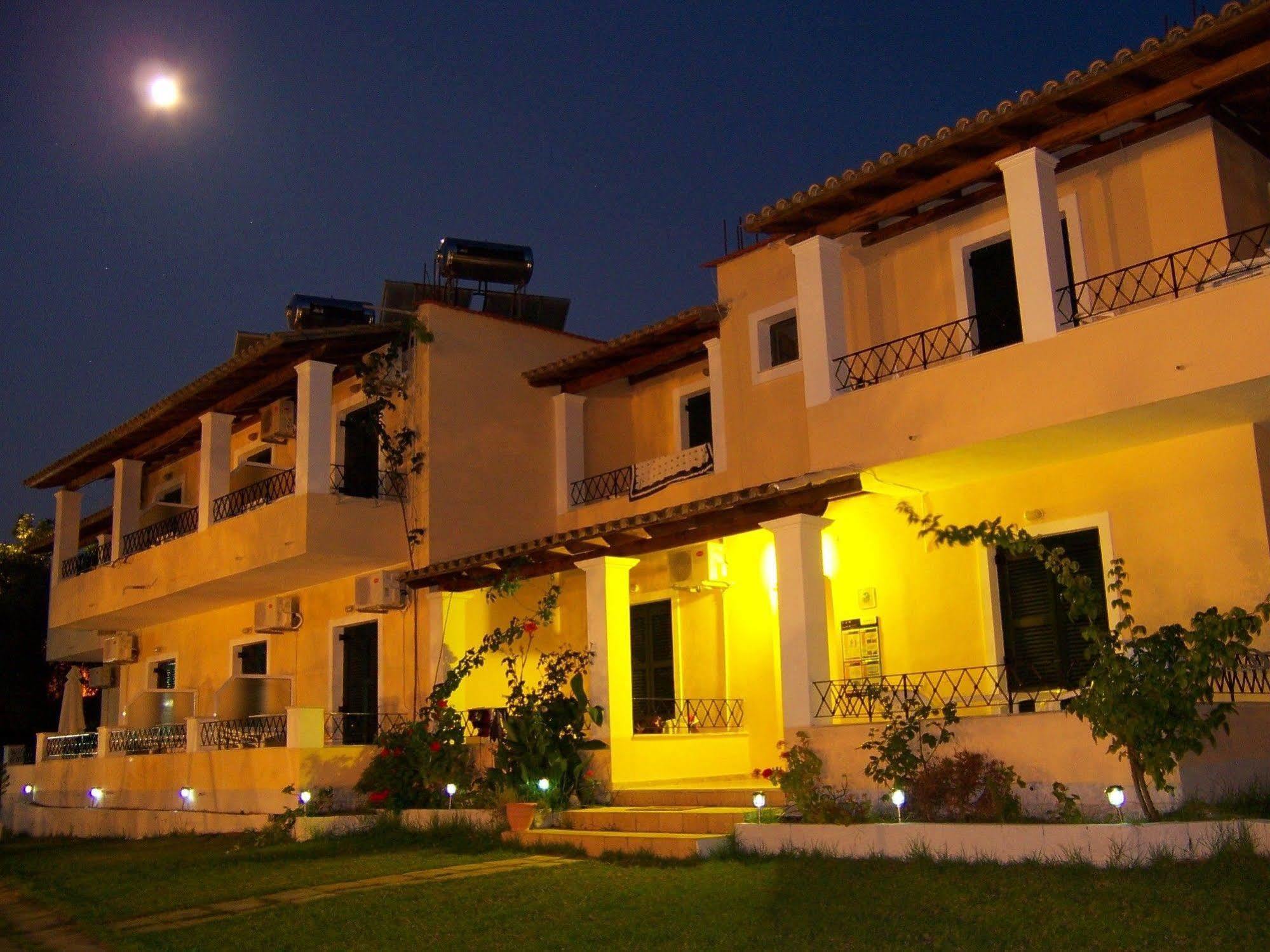 Rising Sun Apartments & Studios Benitses  Luaran gambar