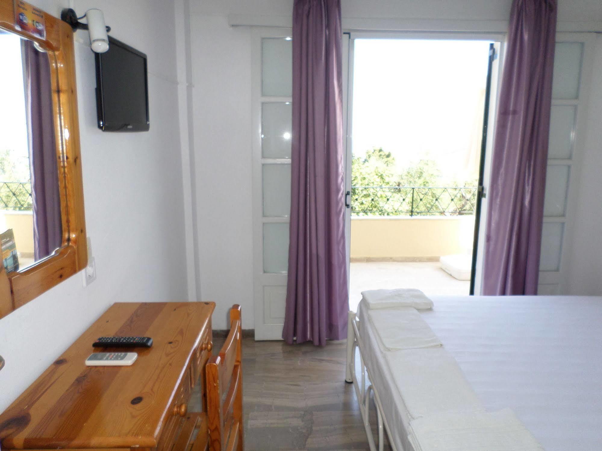 Rising Sun Apartments & Studios Benitses  Luaran gambar